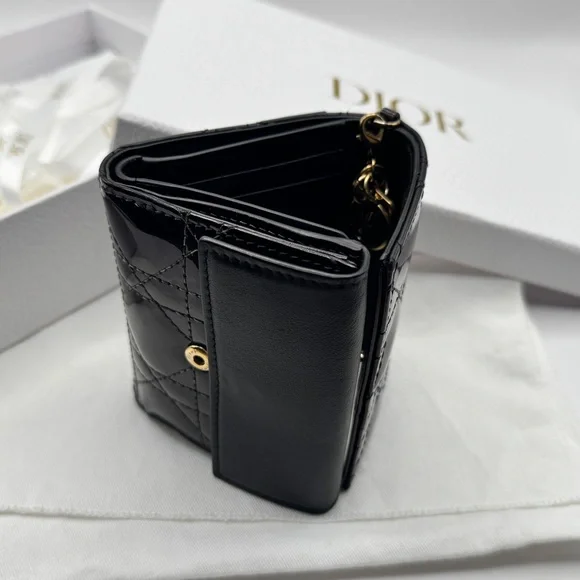Dior Lady Dior Patent Cannage Compact Wallet - Picture 5 of 10